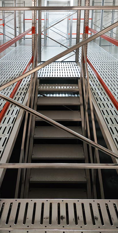 Псков. Мост для мезонинов.